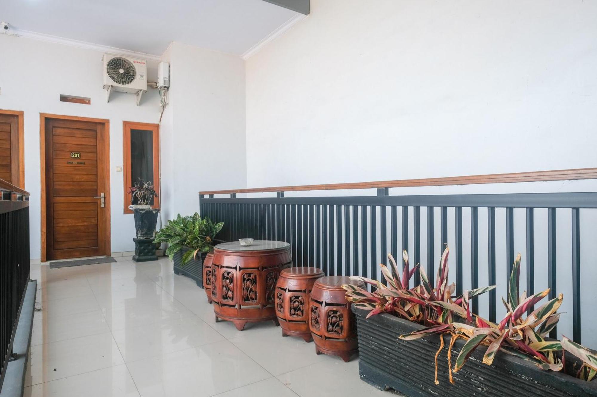 Wisma tamu Reddoorz @ Jalan Kedawung